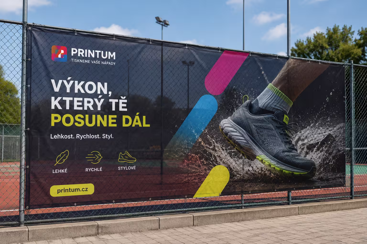 Mesh banner – perforovaný děrovaný PVC banner propouštějící vítr